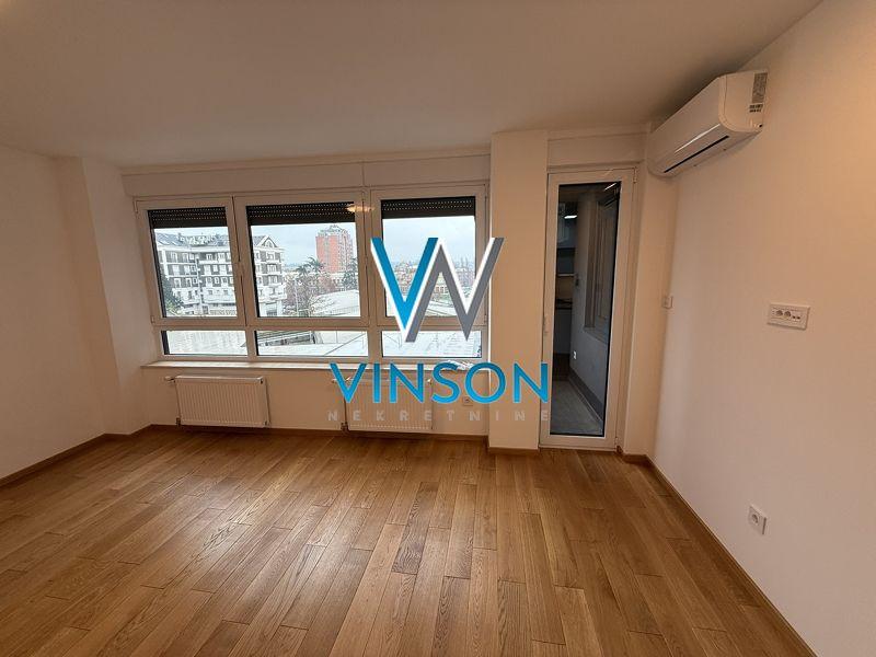 Novi Sad, Centar - Neuseljavan poslovni prostor ID#9104032 600 €