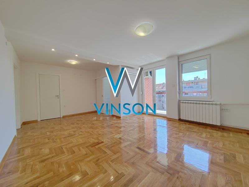 Novi Sad, Bulevar - Nenamešten trosoban stan ID#9104115