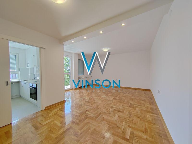Novi Sad, Bulevar - Nenamešten trosoban stan ID#9104115