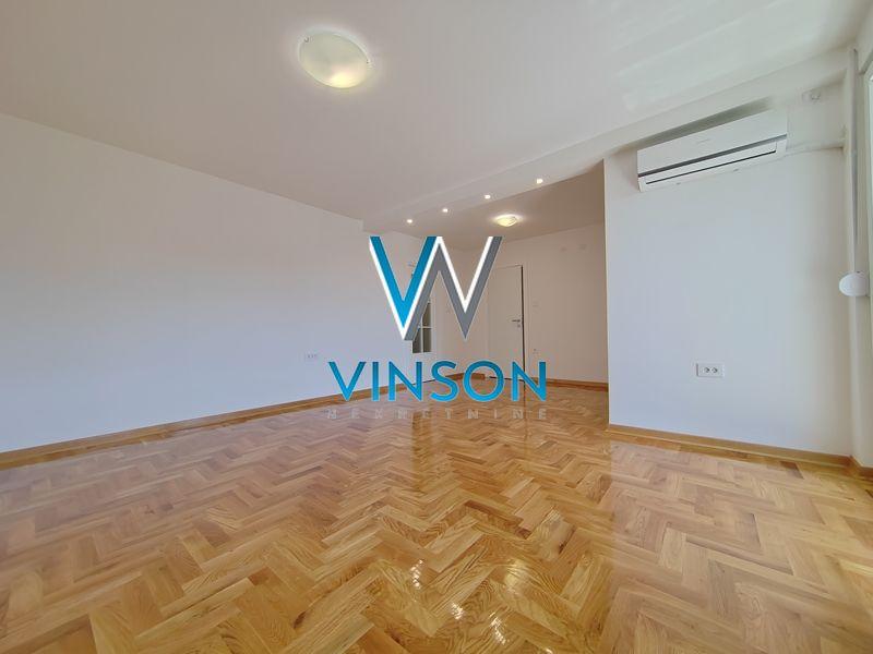 Novi Sad, Bulevar - Nenamešten trosoban stan ID#9104115