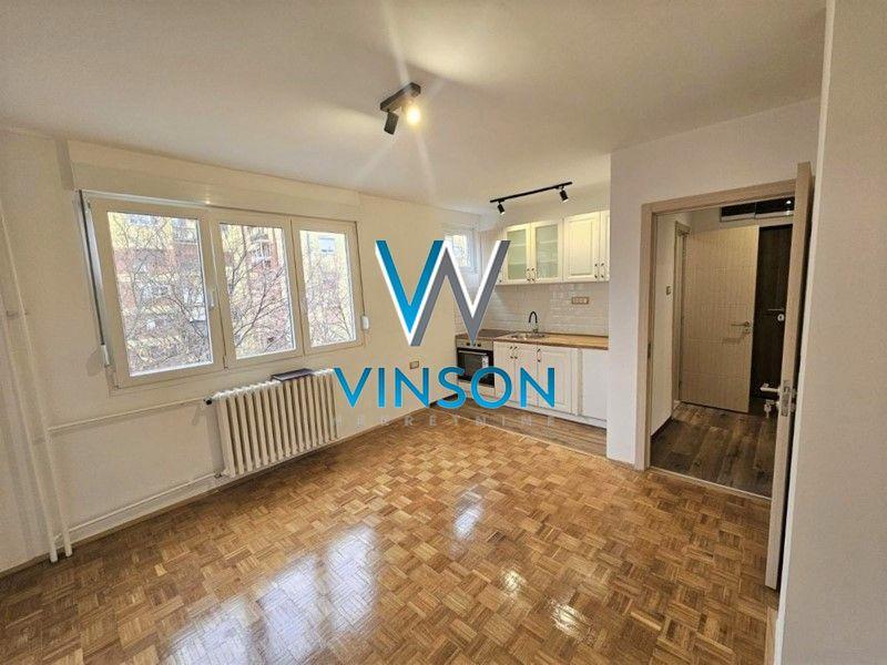Novi Sad, Sajam - Nenamešten trosoban stan ID#9104259