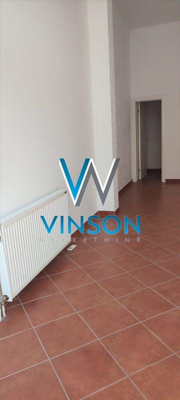 Novi Sad, Centar - Uknjižen ulični lokal ID#8000095
